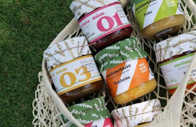 De la terra al pot: l’essència artesana de Melmelària